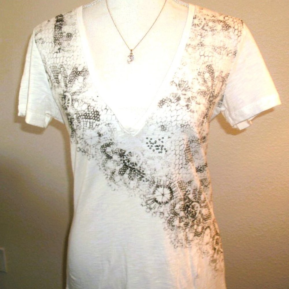 Chelsea and Violet S TEE SHIRT Brown Print and a Few Sequins V-Neck Bran…